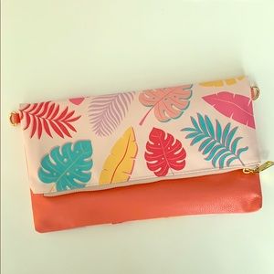 Studio DIY Reversible palm clutch